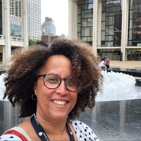 Meet your Posher, Tara - Picture 1 of 1